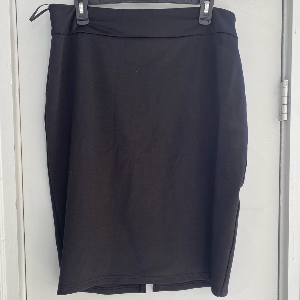 Elegant Black Women's Skirt